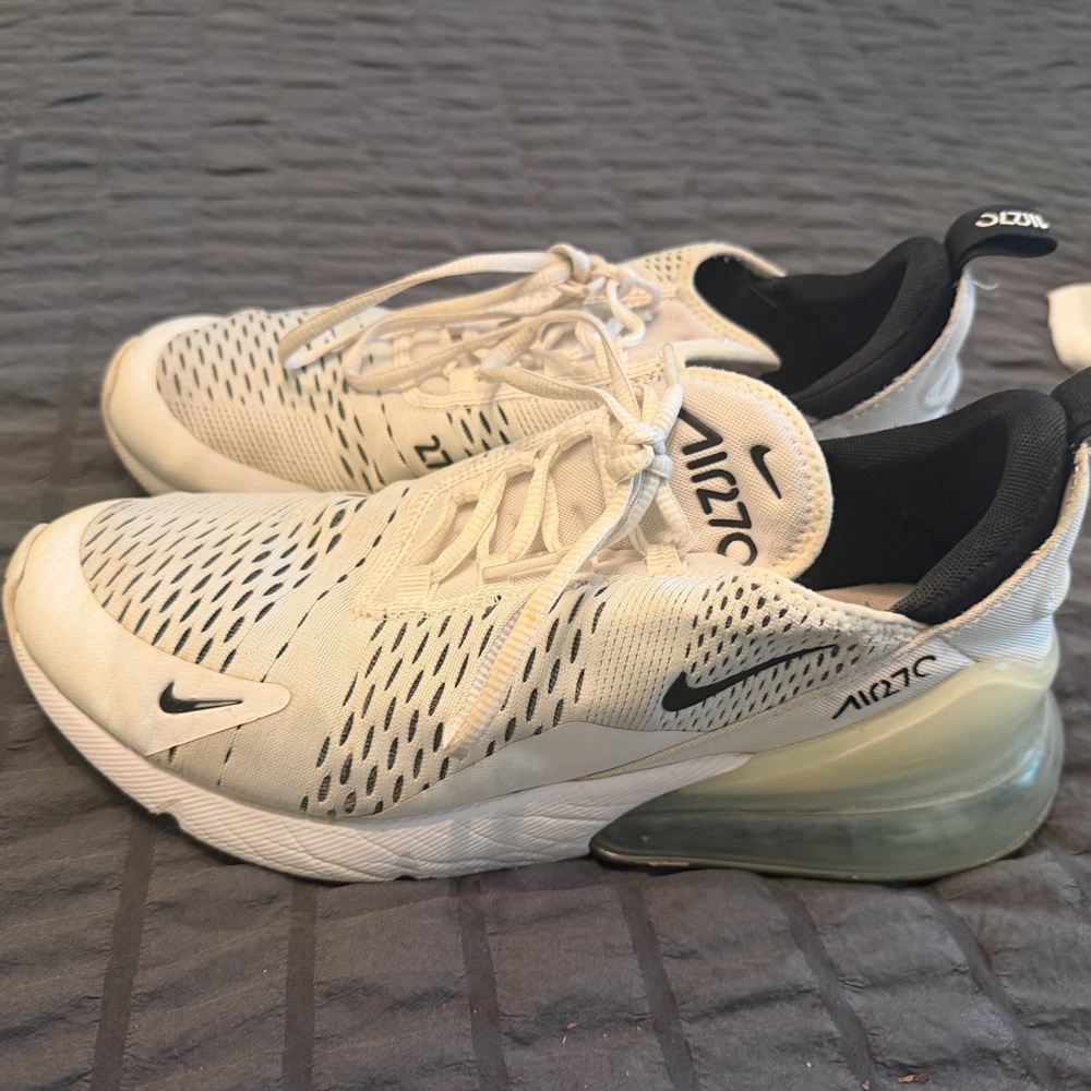 Nike Air Max 270 Cream/Black Trainers